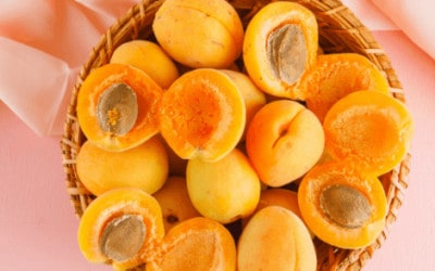 HERE’S EVERYTHING YOU NEED TO KNOW ABOUT APRICOT OIL