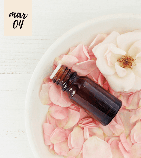 Rose oil with petals